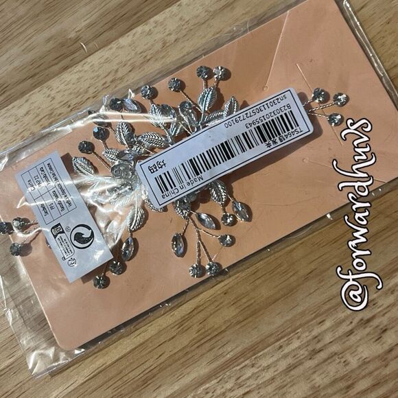 8 pc Decorative Bridal Hair Accessory Lot - Picture 6 of 11